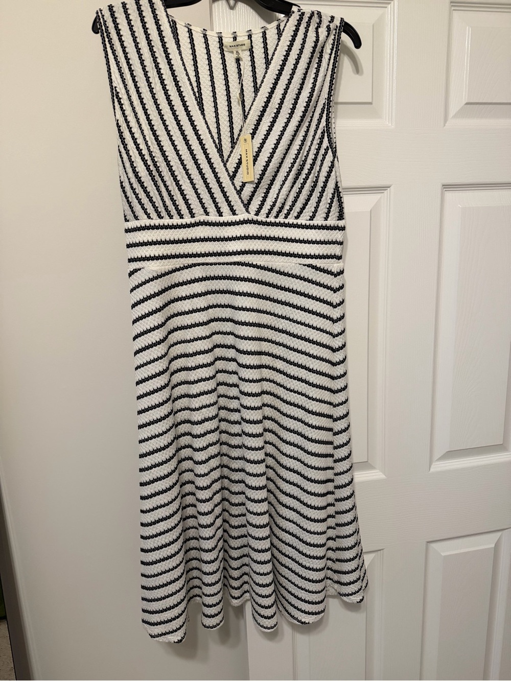 Striped Sleeveless V-Neck  Dress - Black & White